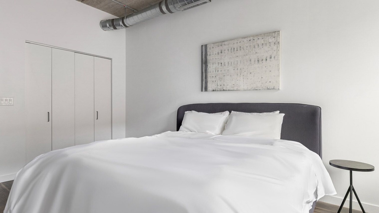 Photo of Bedroom in Near North Side