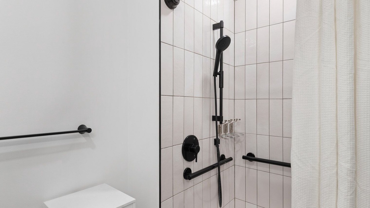 Photo of Bathroom in Near North Side