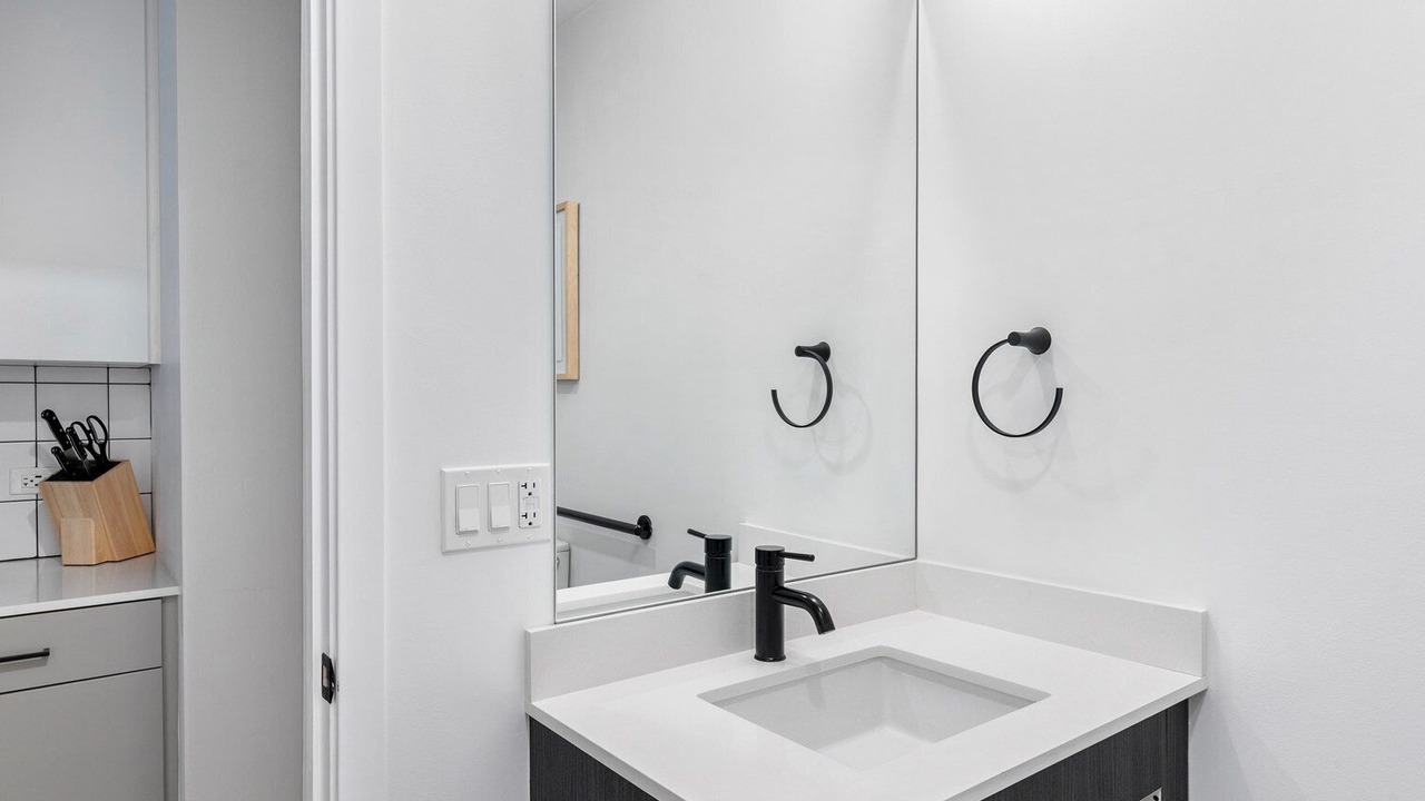 Photo of Bathroom in Near North Side