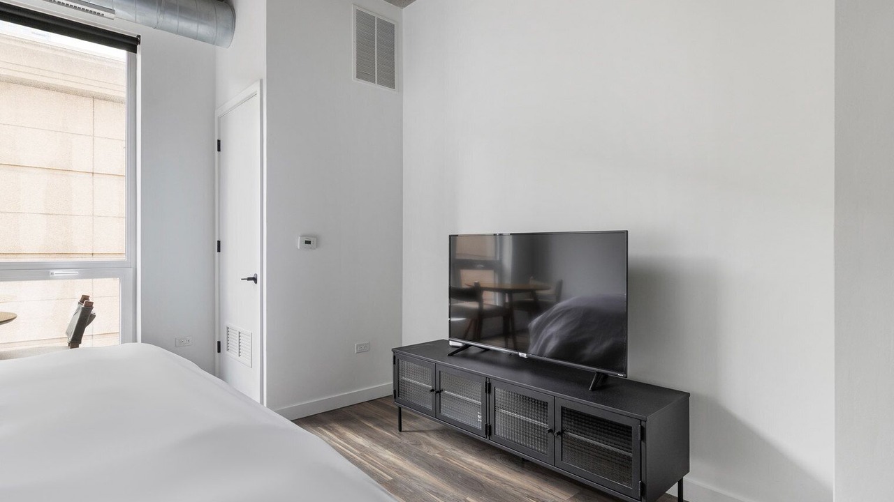 Photo of Bedroom in Near North Side