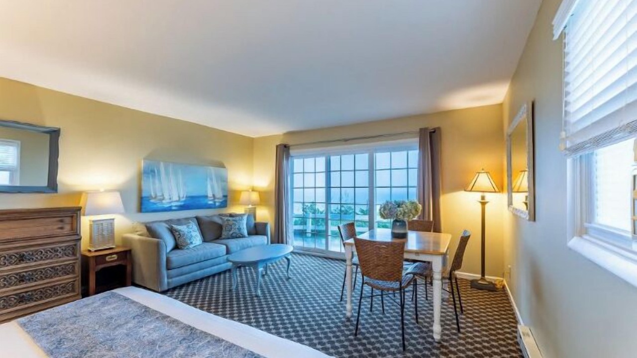 Photo of Livingroom in Whitehall