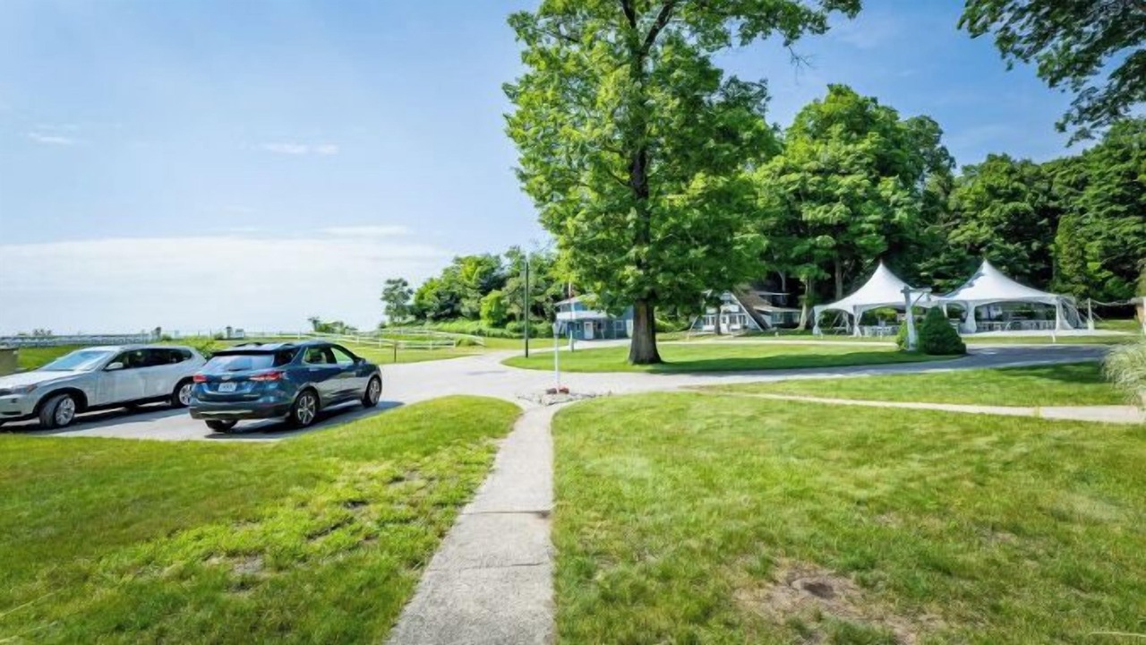 Photo of Outdoor in Whitehall