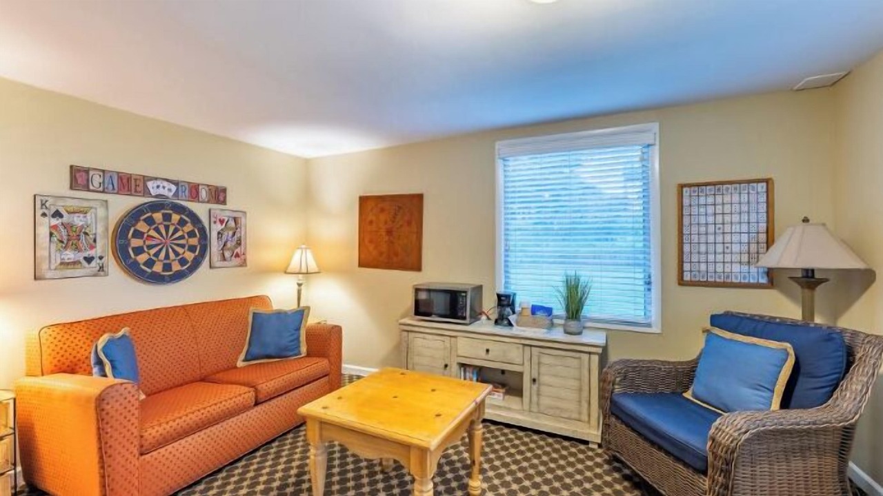Photo of Livingroom in Whitehall