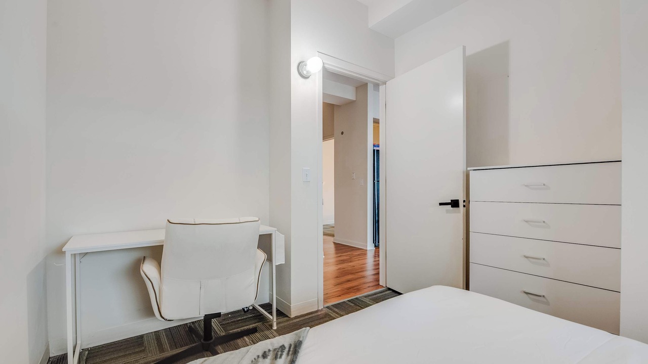 Photo of Bedroom in The Loop
