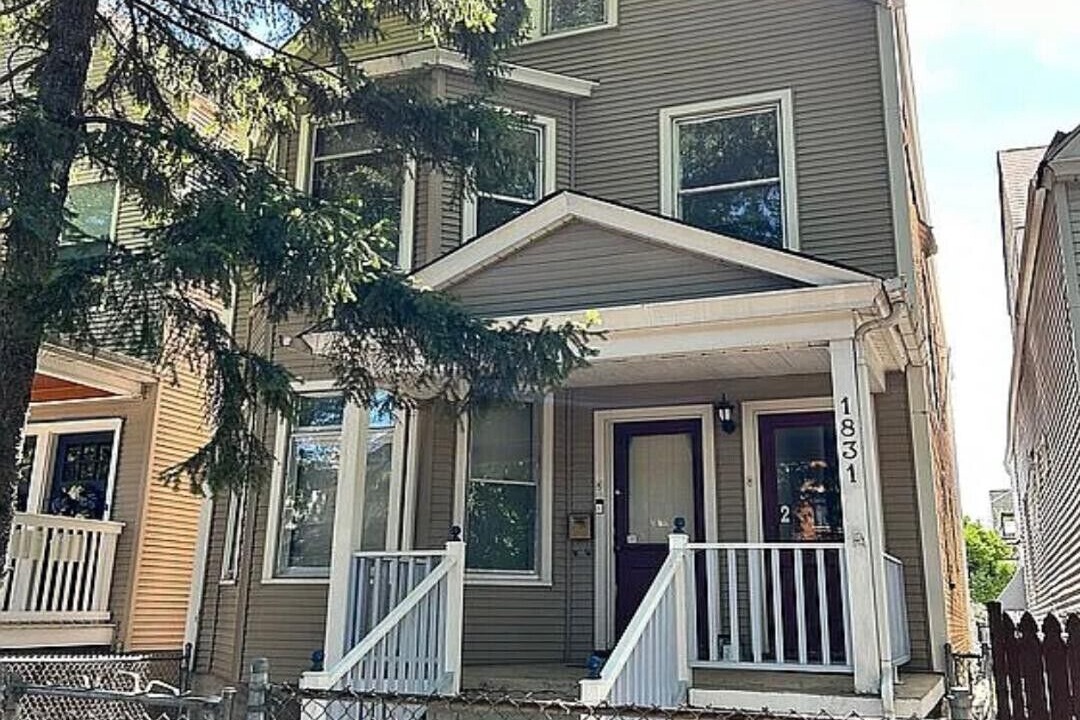 Photo of Outdoor in West Lakeview