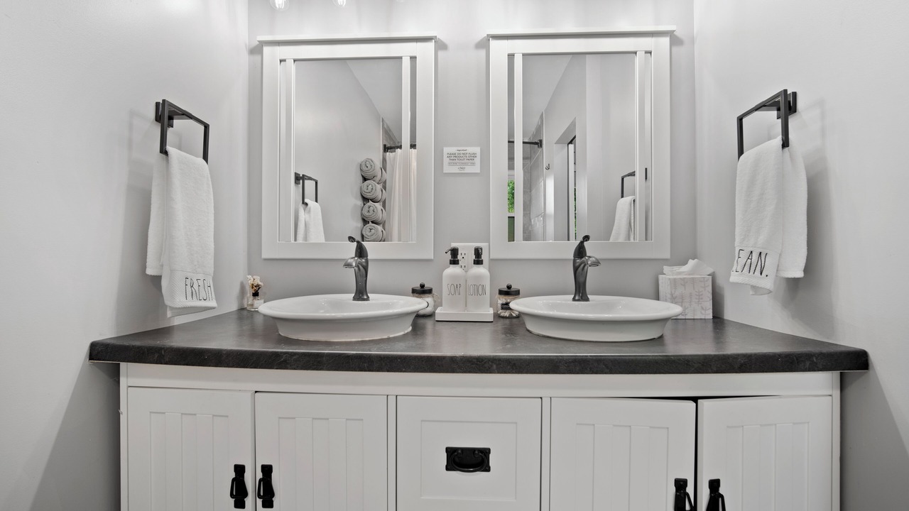 Photo of Bathroom in Graymont