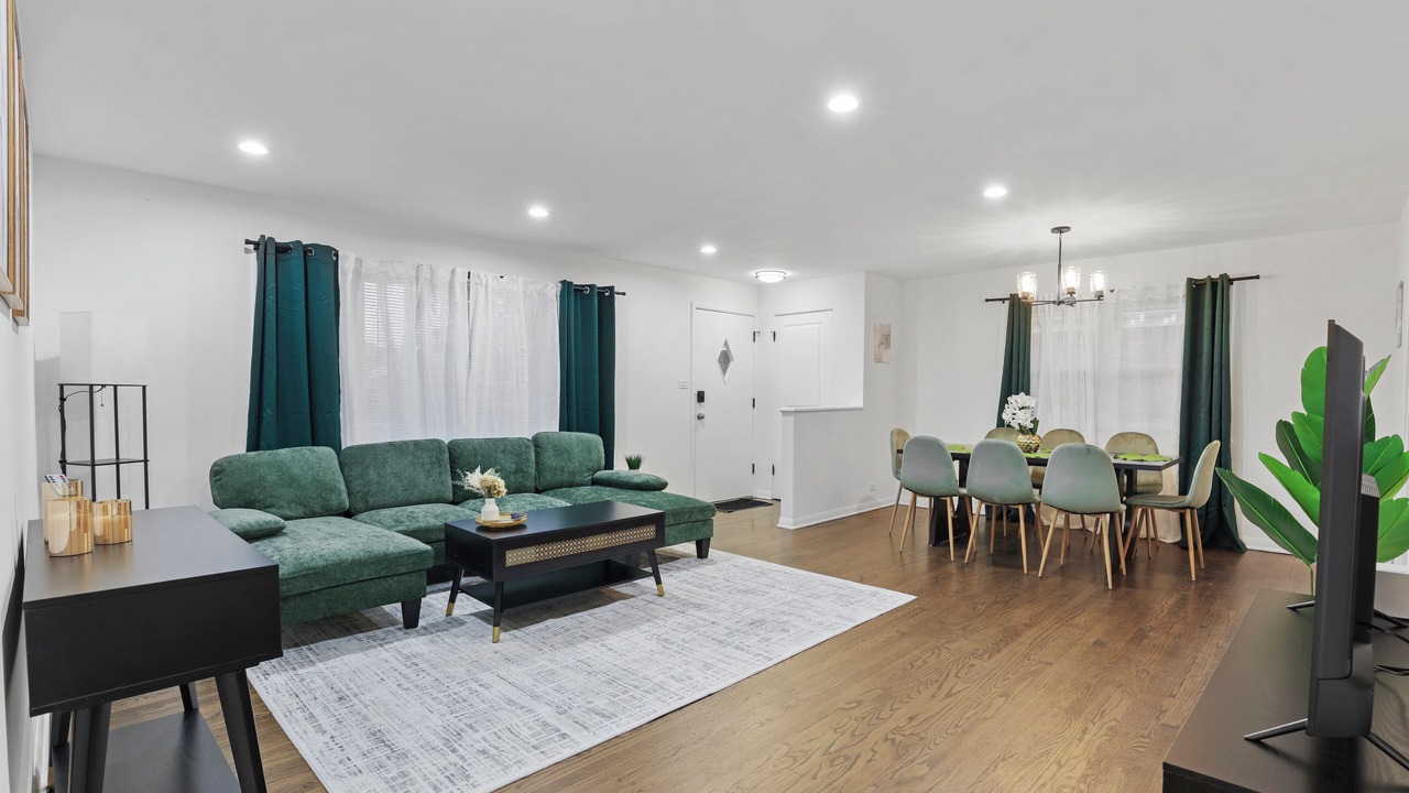 Photo of Livingroom in La Grange Park