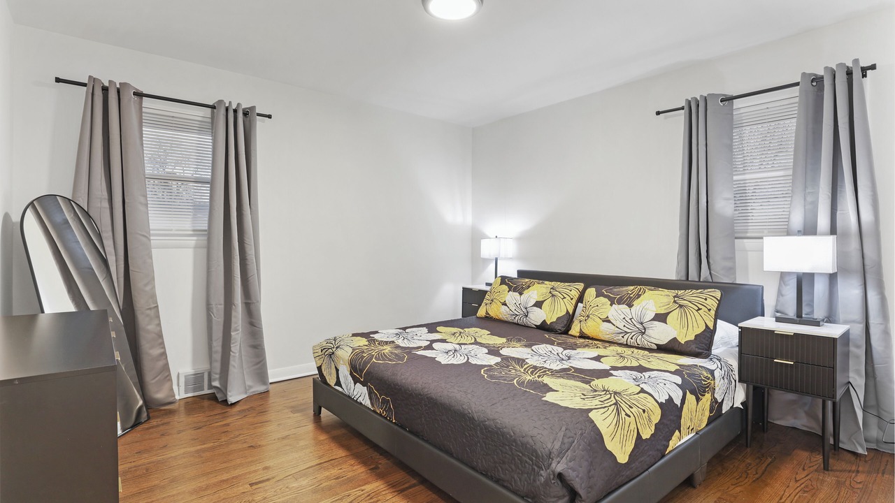 Photo of Bedroom in La Grange Park