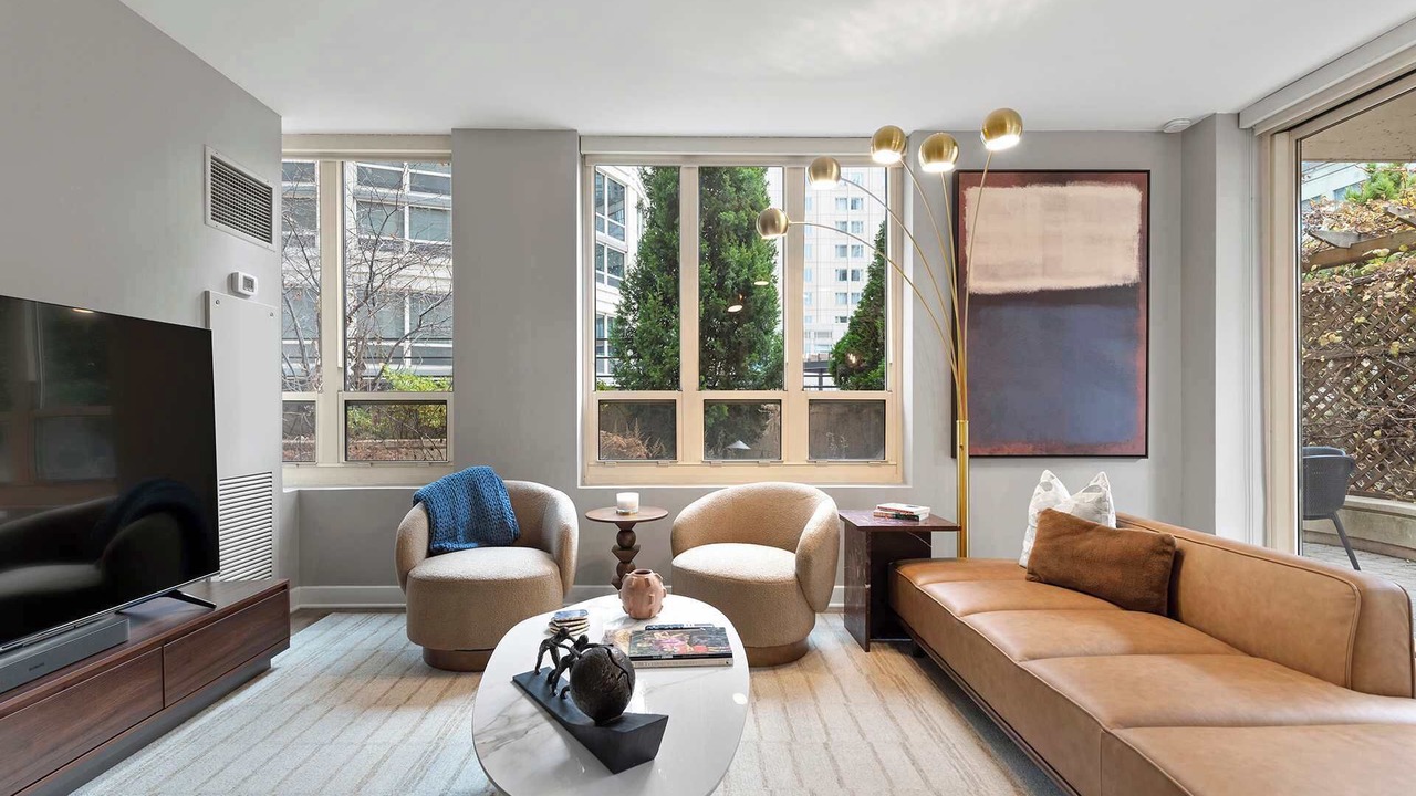 Photo of Livingroom in Rush and Division