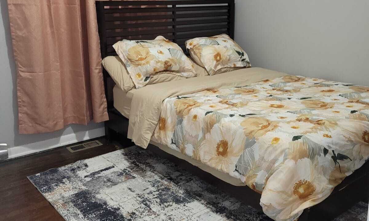 Photo of Bedroom in Evanston