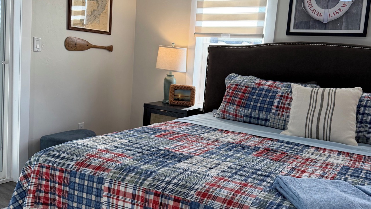 Photo of Bedroom in Delavan Lake
