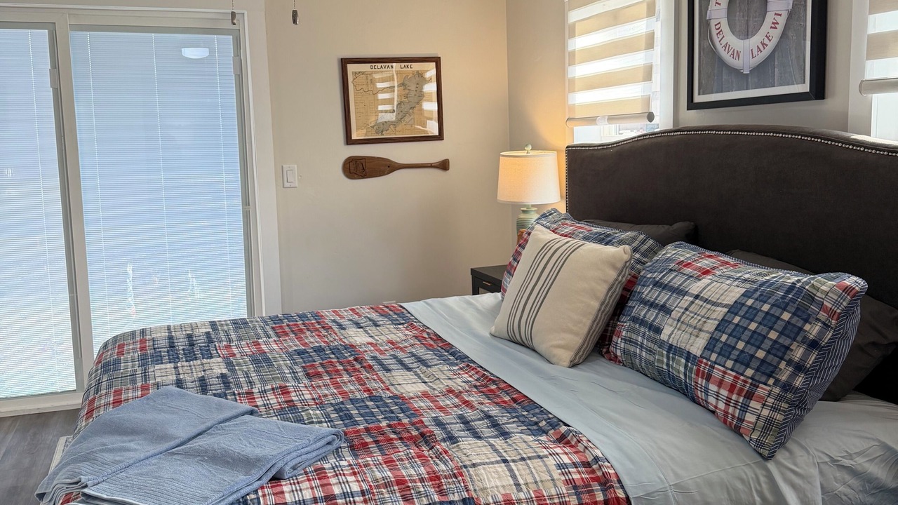 Photo of Bedroom in Delavan Lake