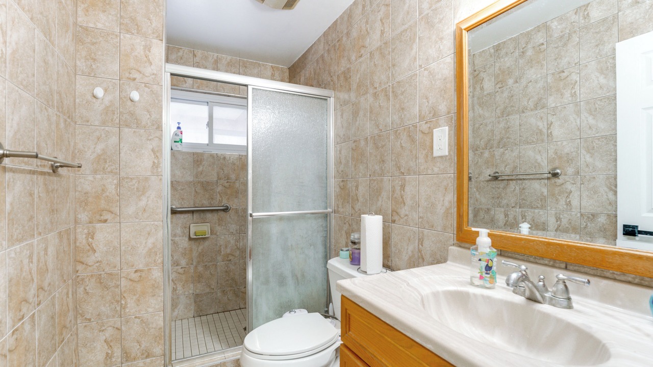 Photo of Bathroom in Warren