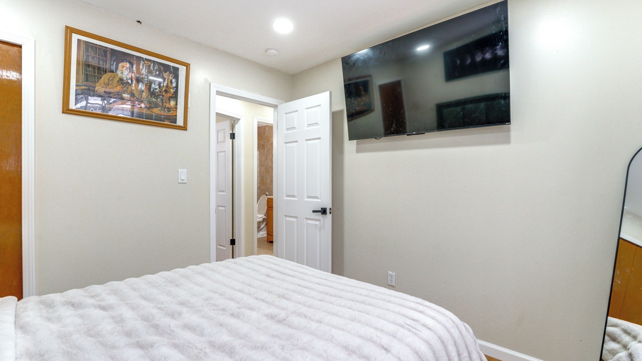 Photo of Bedroom in Warren