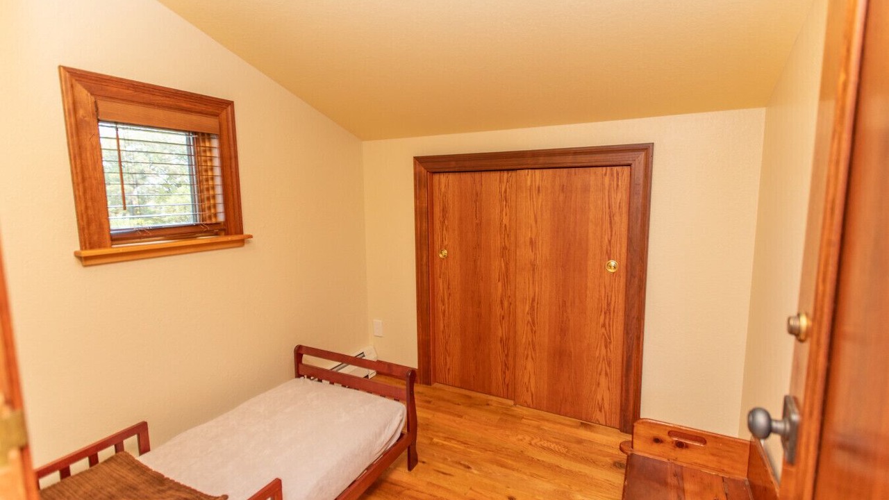 Photo of Bedroom in Mineral Point