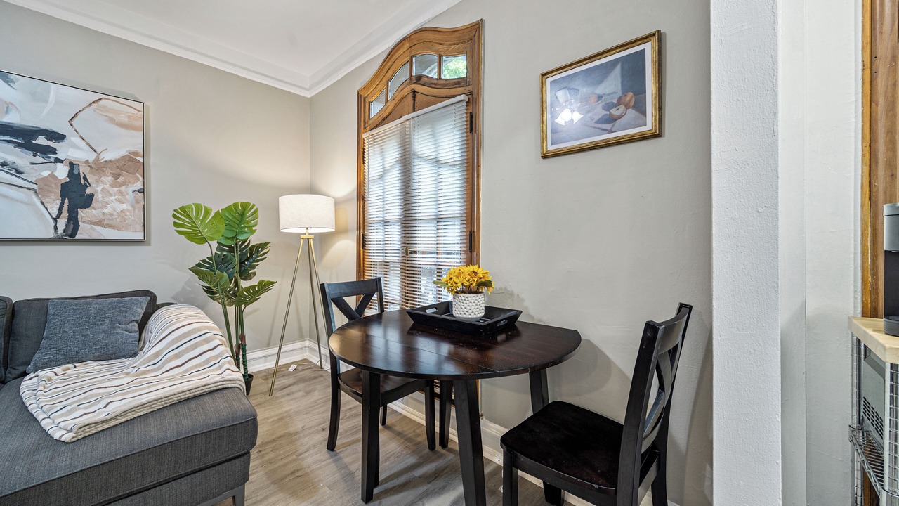 Photo of Livingroom in Oak Park