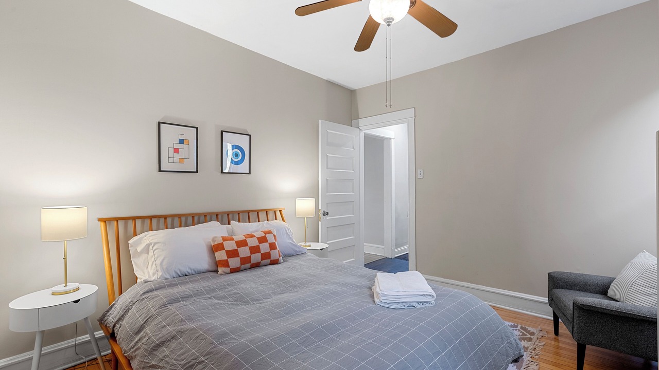 Photo of Bedroom in Old Irving Park