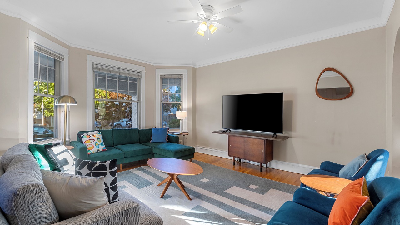 Photo of Livingroom in Old Irving Park