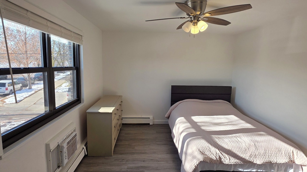 Photo of Bedroom in Skokie