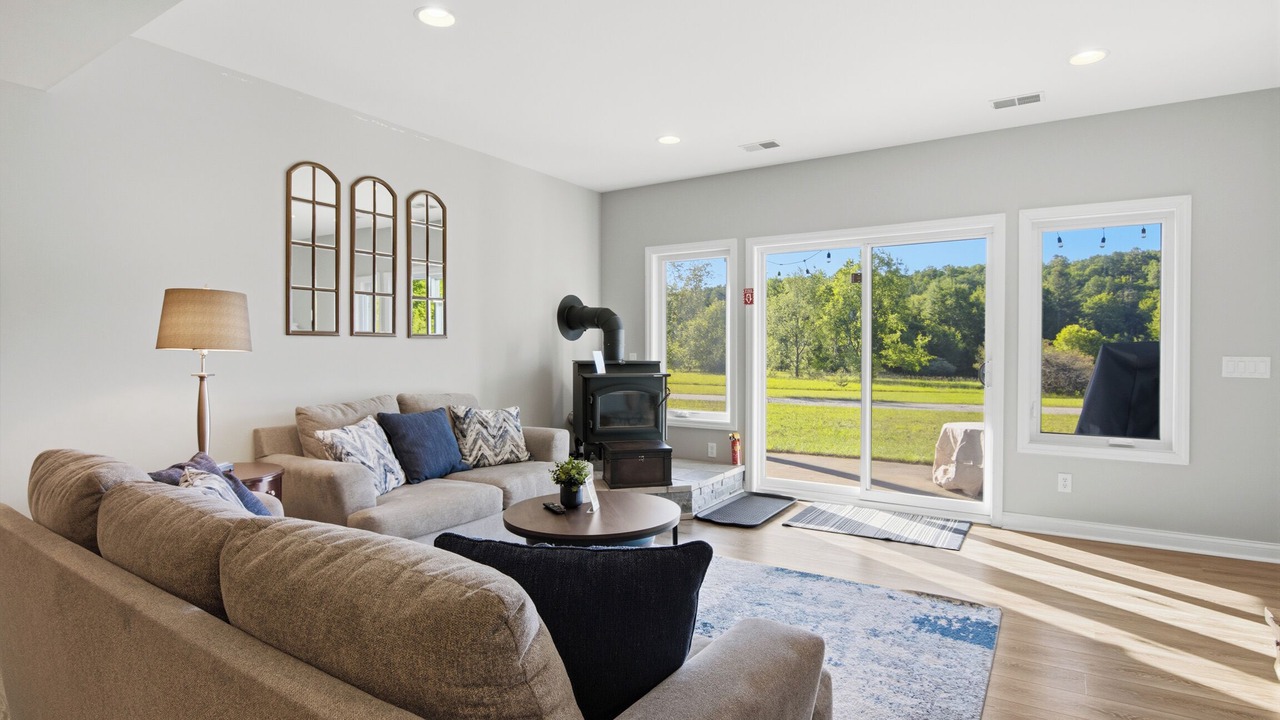 Photo of Livingroom in Mayfield