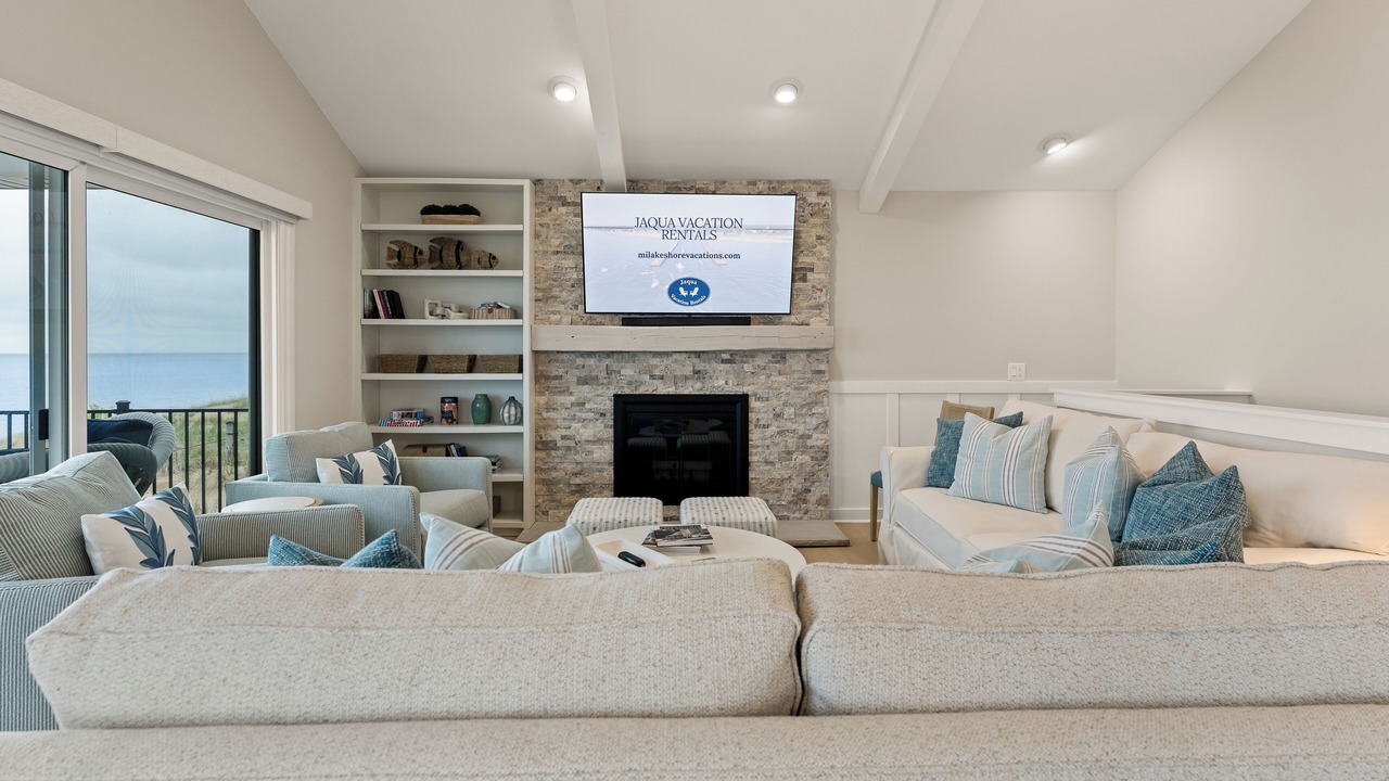 Photo of Livingroom in Ferrysburg