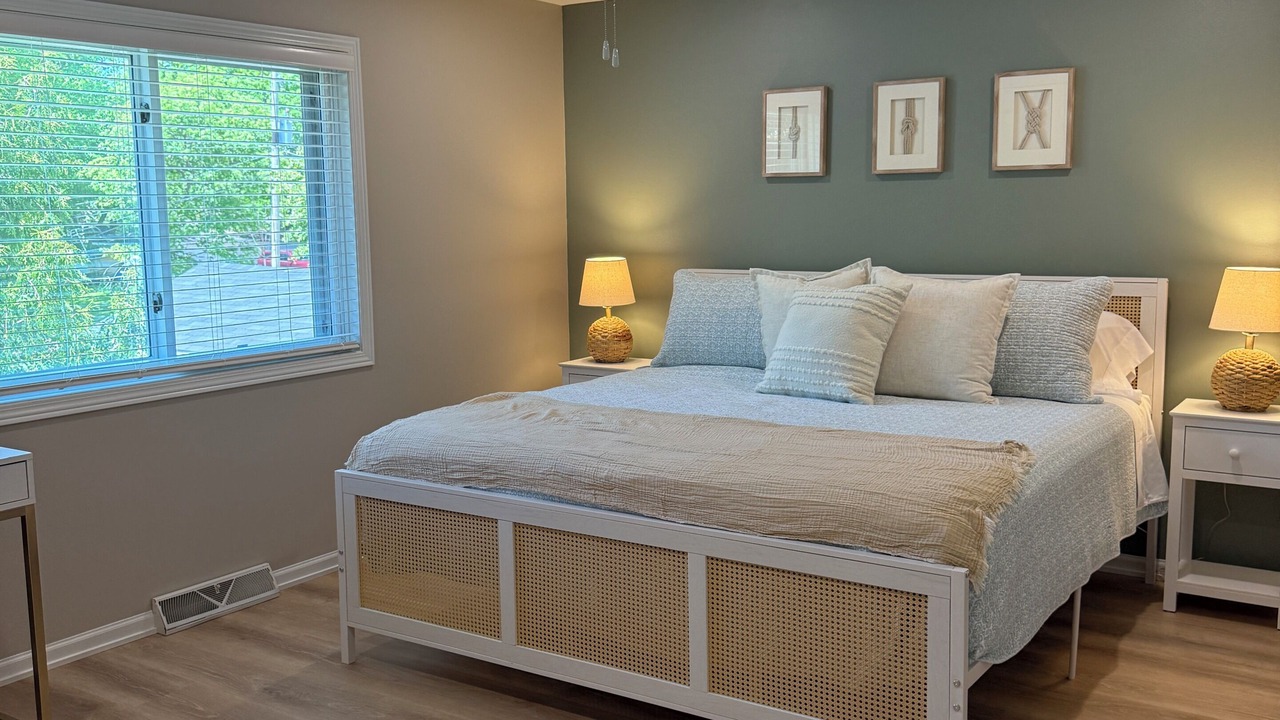 Photo of Bedroom in Paddock Lake