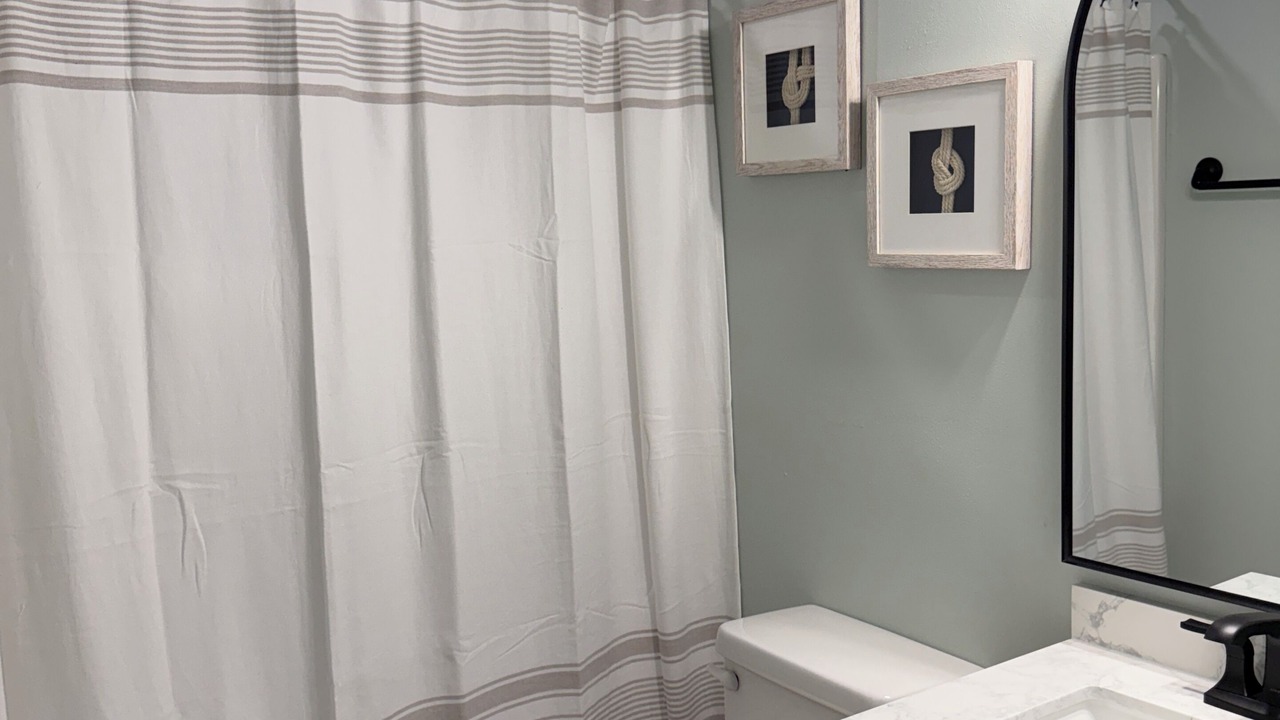 Photo of Bathroom in Paddock Lake