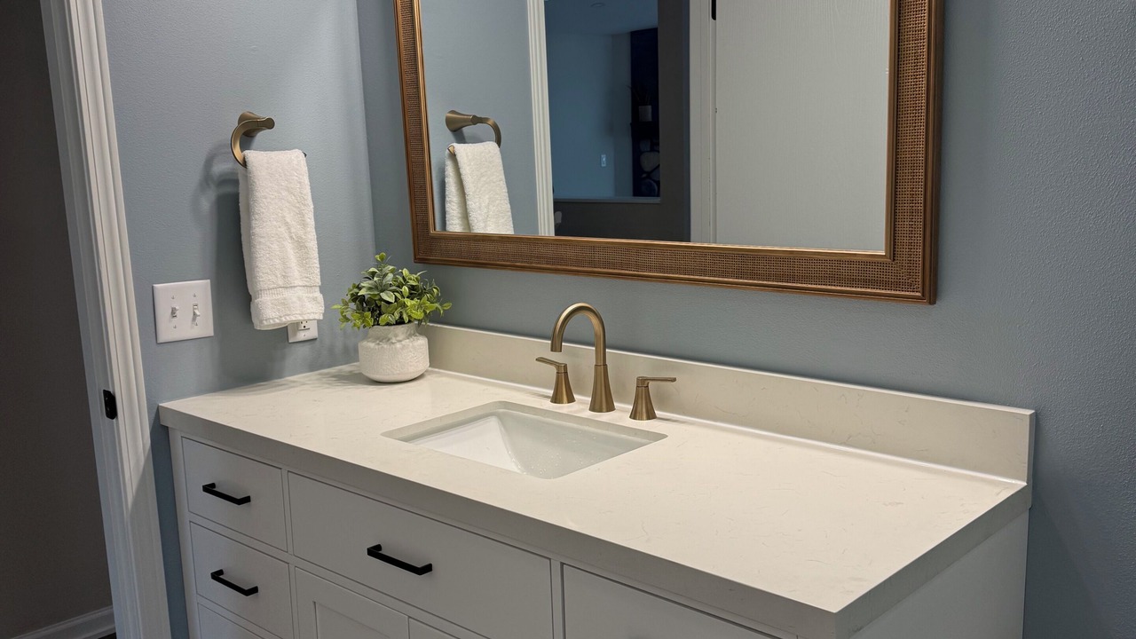 Photo of Bathroom in Paddock Lake