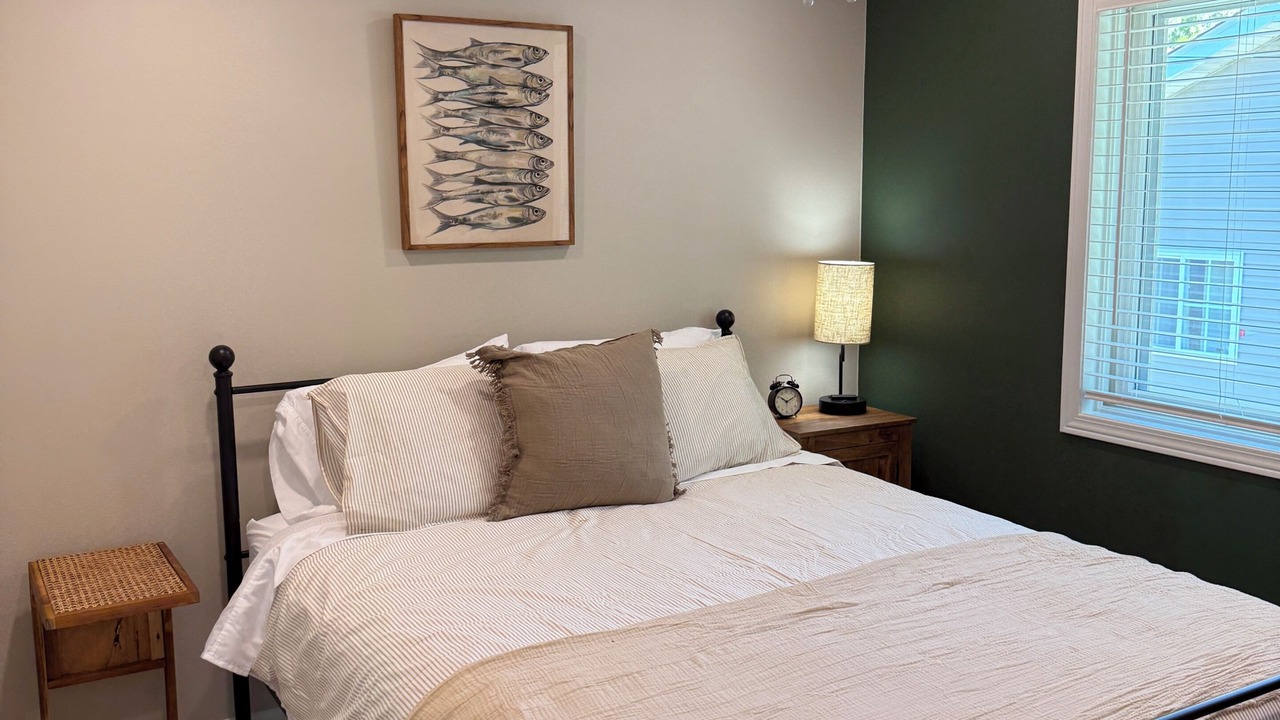 Photo of Bedroom in Paddock Lake