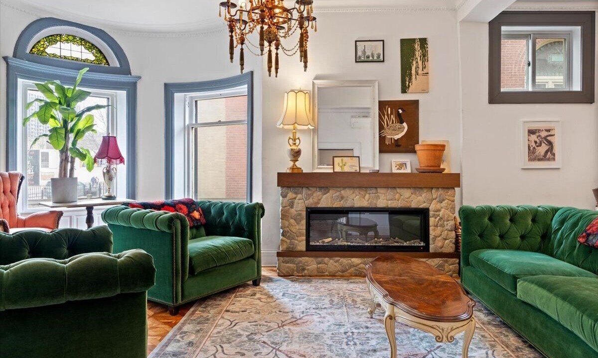 Photo of Livingroom in Uptown