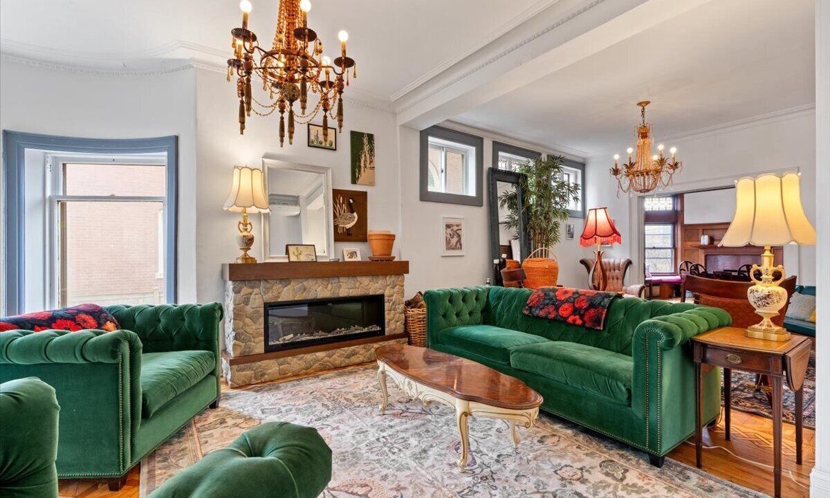Photo of Livingroom in Uptown