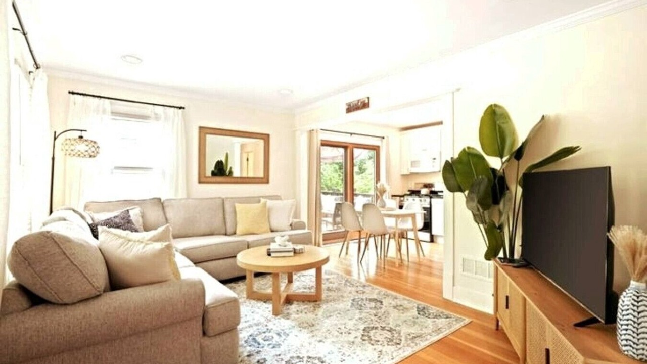 Photo of Livingroom in Williams Bay