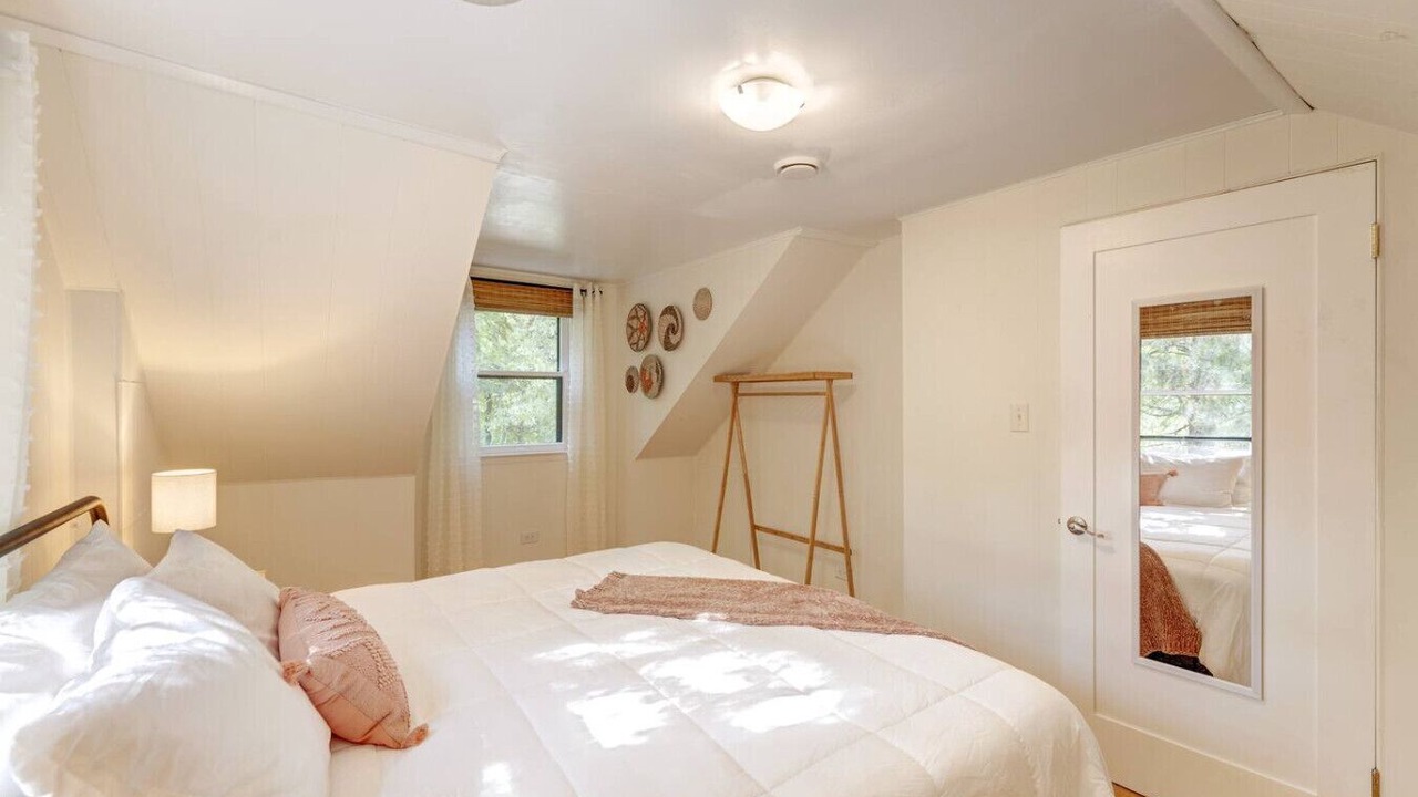 Photo of Bedroom in Williams Bay