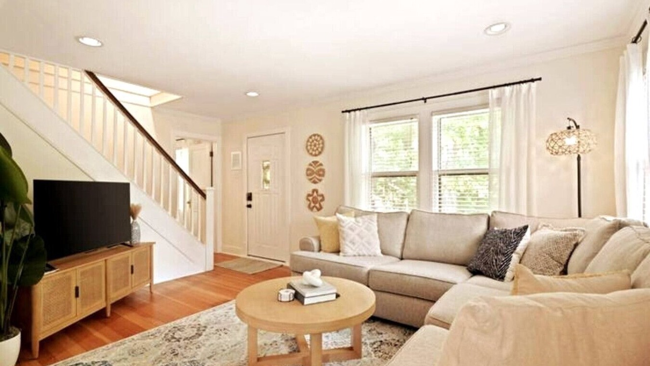Photo of Livingroom in Williams Bay