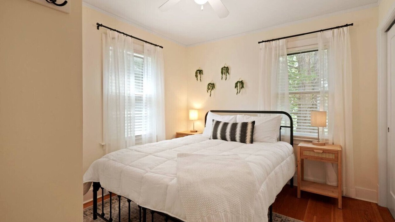 Photo of Bedroom in Williams Bay