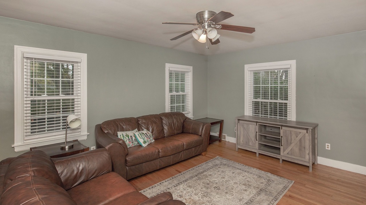 Photo of Livingroom in Davenport