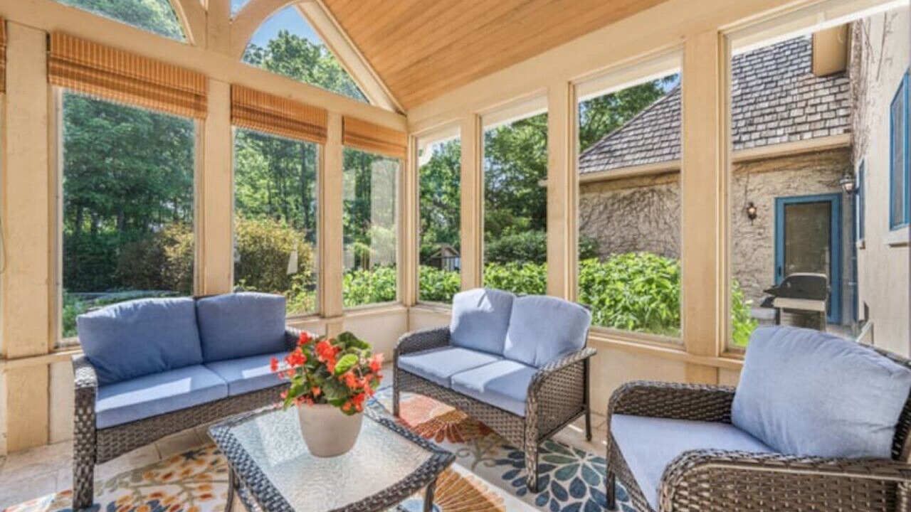 Photo of Patio Balcony in Lake Geneva