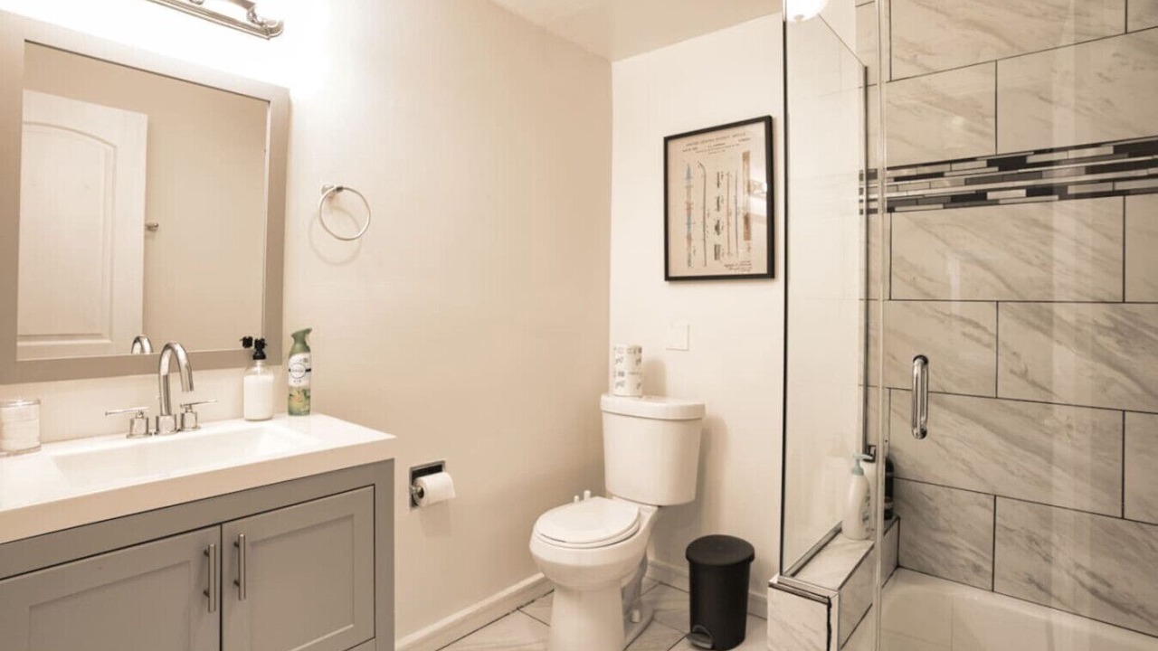 Photo of Bathroom in Near South Side
