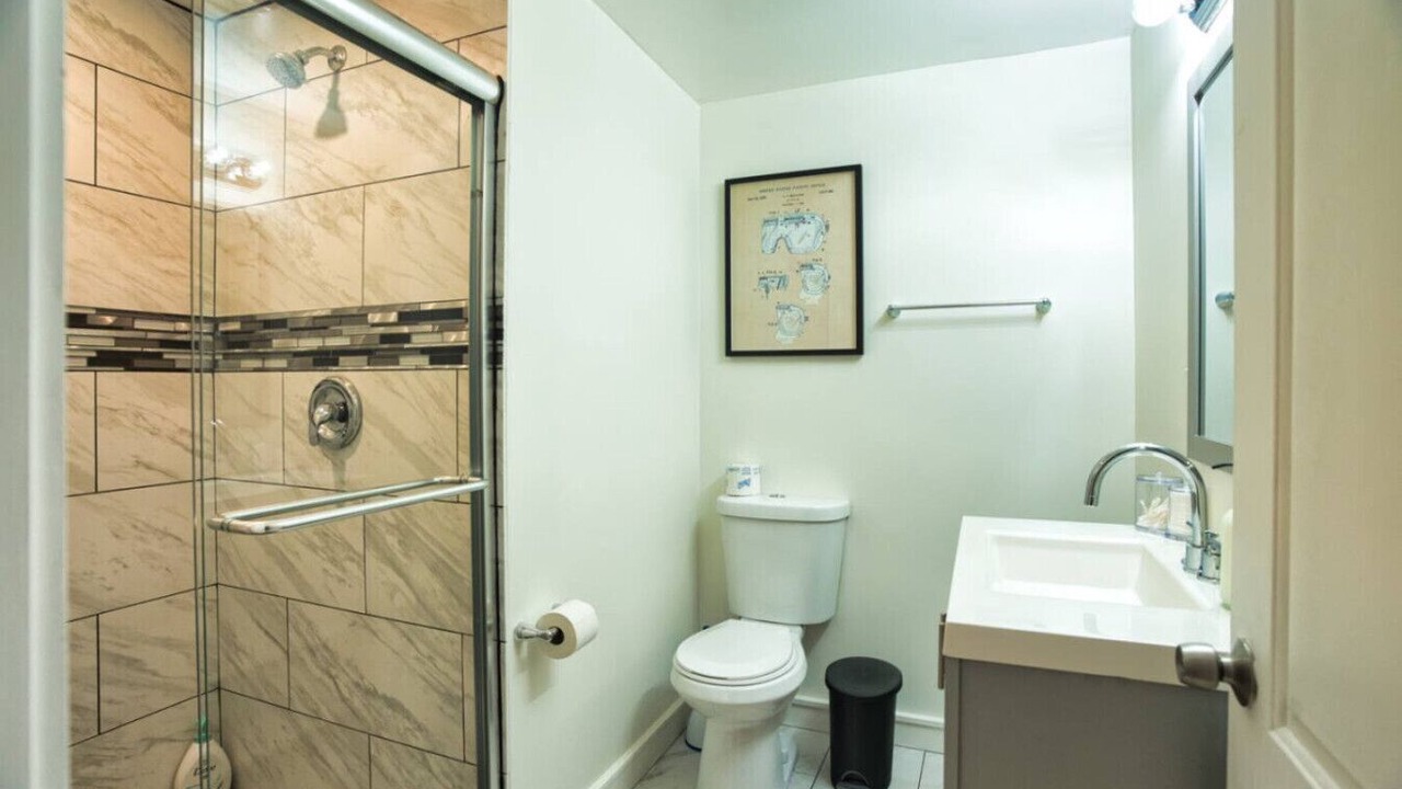 Photo of Bathroom in Near South Side