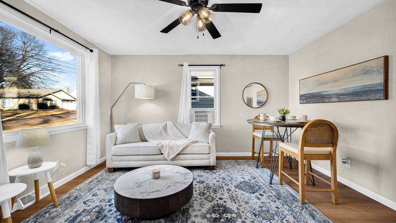 Photo of Livingroom in Peoria Heights