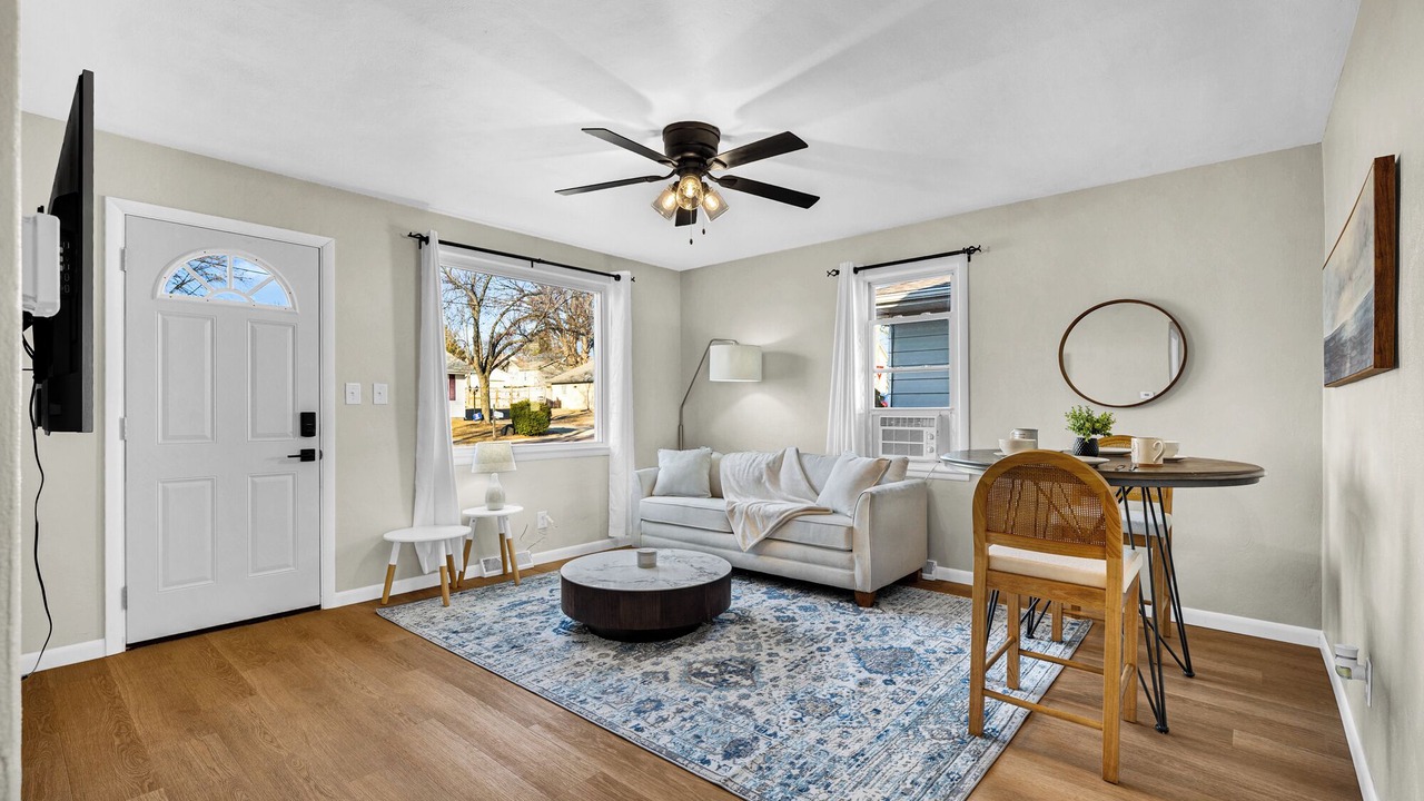 Photo of Livingroom in Peoria Heights