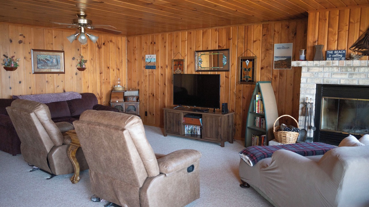 Photo of Livingroom in Menominee