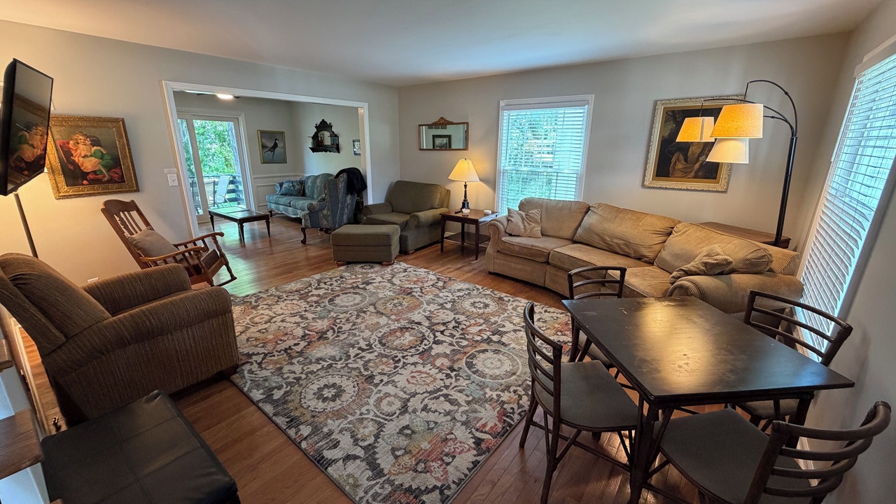 Photo of Livingroom in Dyersville