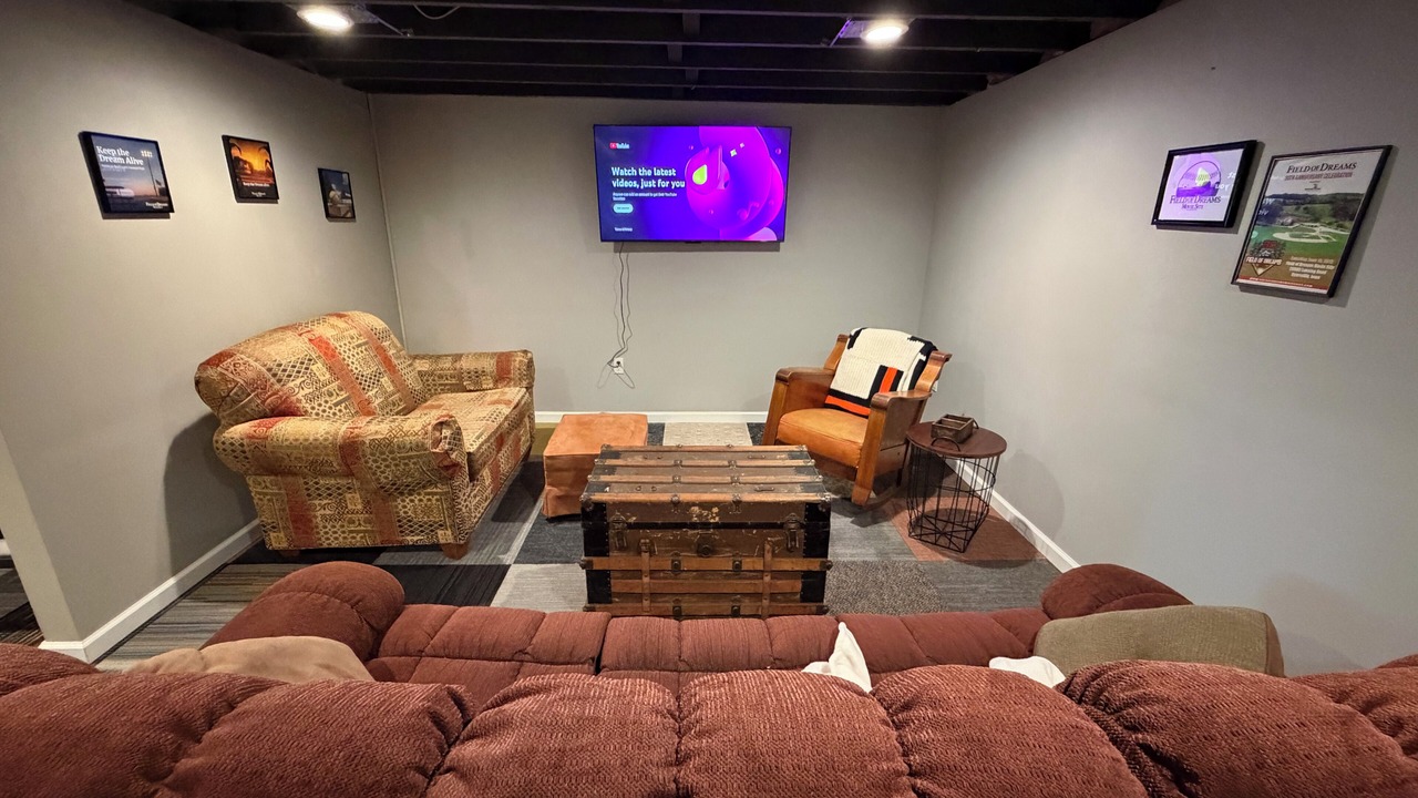 Photo of Livingroom in Dyersville