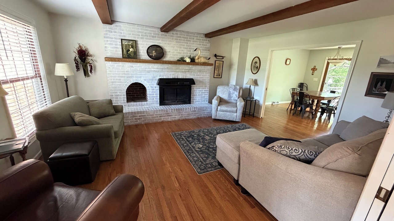 Photo of Livingroom in Dyersville