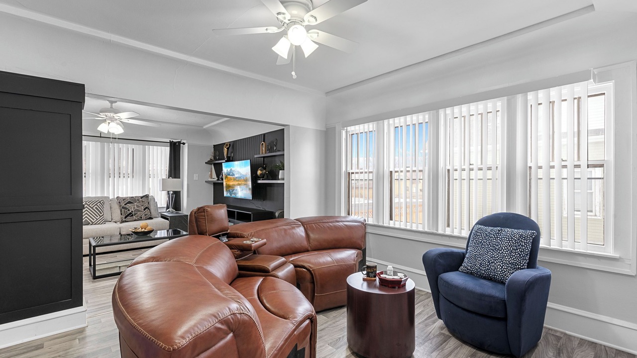 Photo of Livingroom in Burnham Park