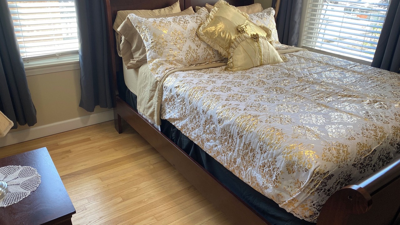 Photo of Bedroom in Skokie