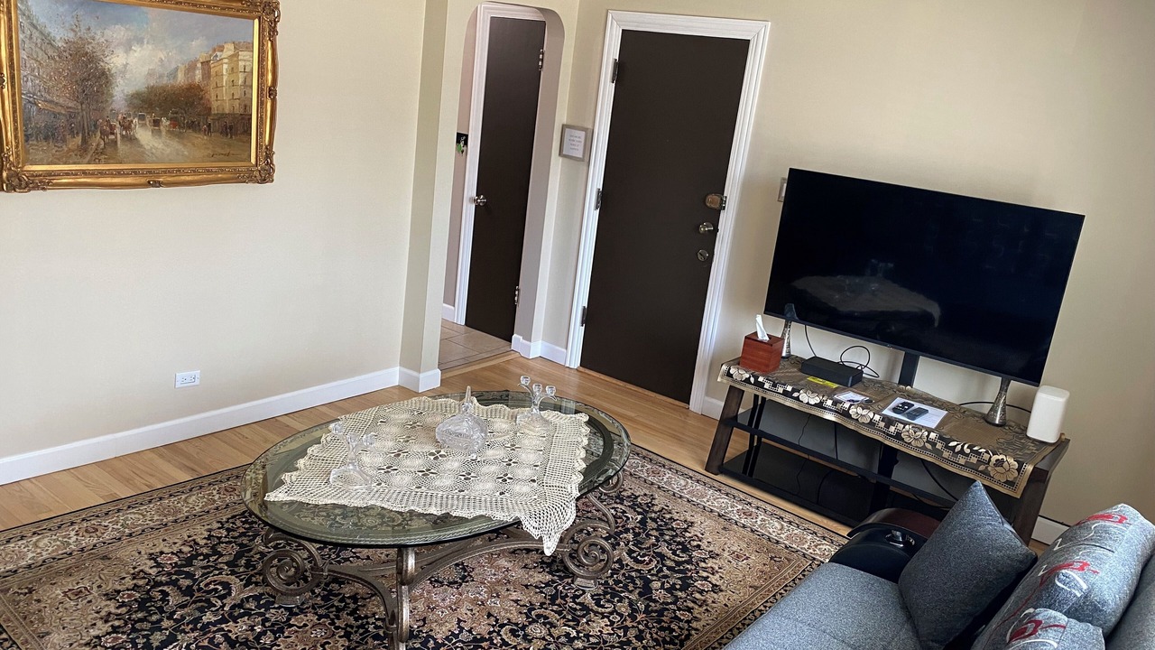 Photo of Livingroom in Skokie
