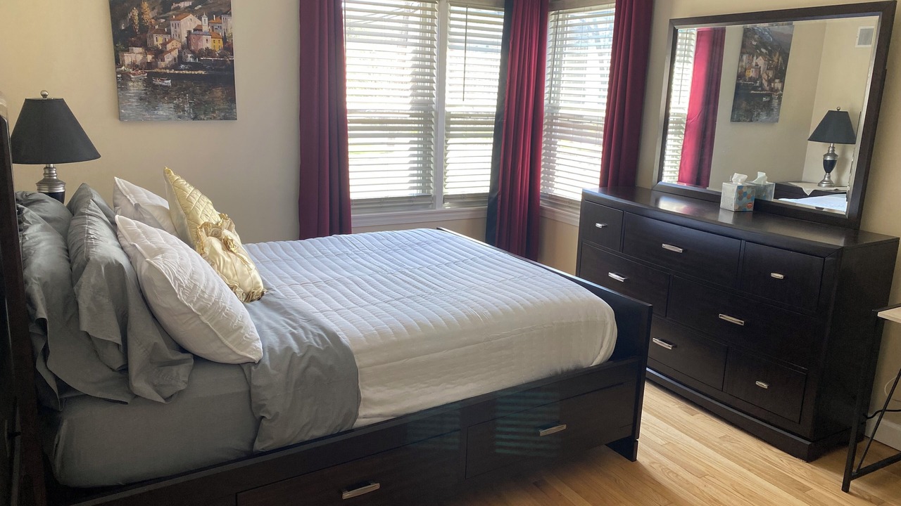 Photo of Bedroom in Skokie