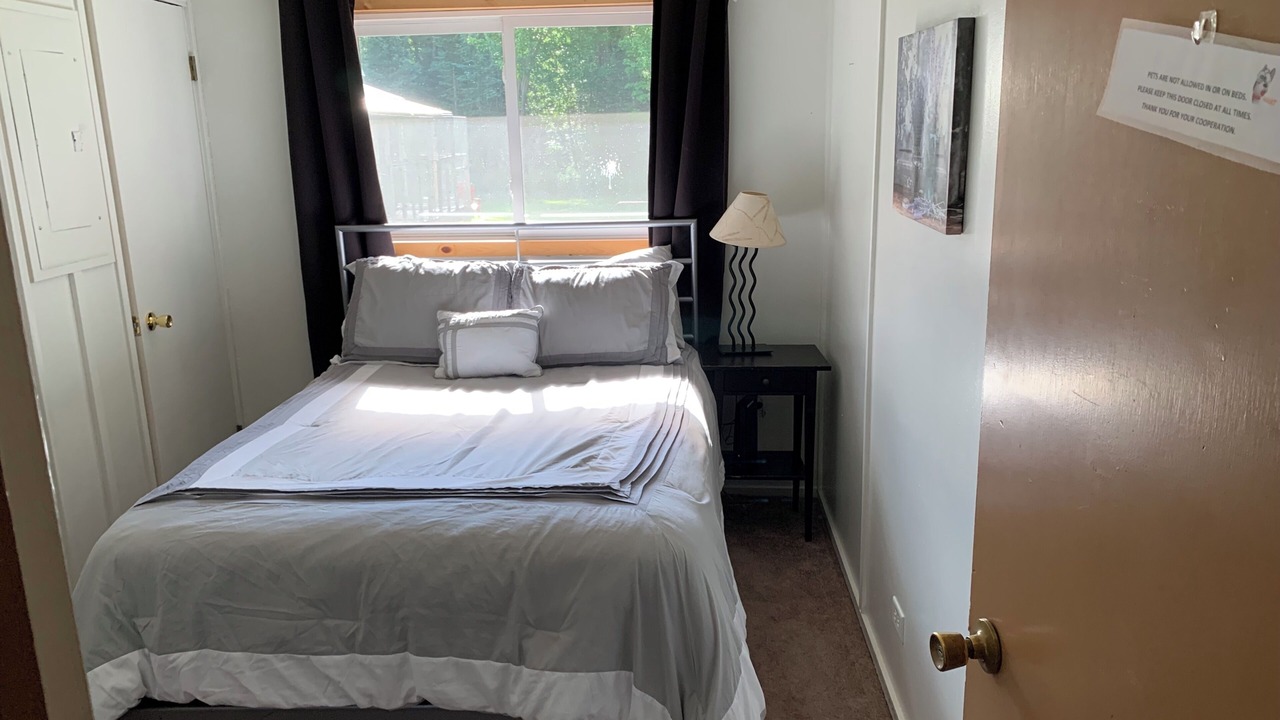 Photo of Bedroom in Ontonagon